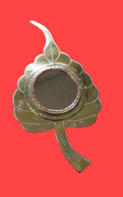 Aranmula Kannadi-Peepal Leaf | Handicrafts Development Corporation Of ...